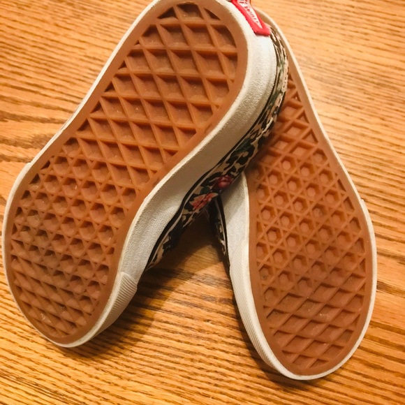 Kids Vans in good condition! Slip on floral pattern!! - Picture 3 of 4